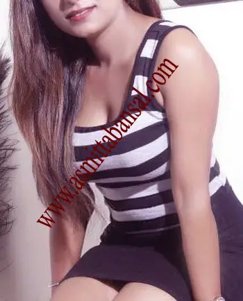 Sexy Hyderabad female Escorts Riya Bansal